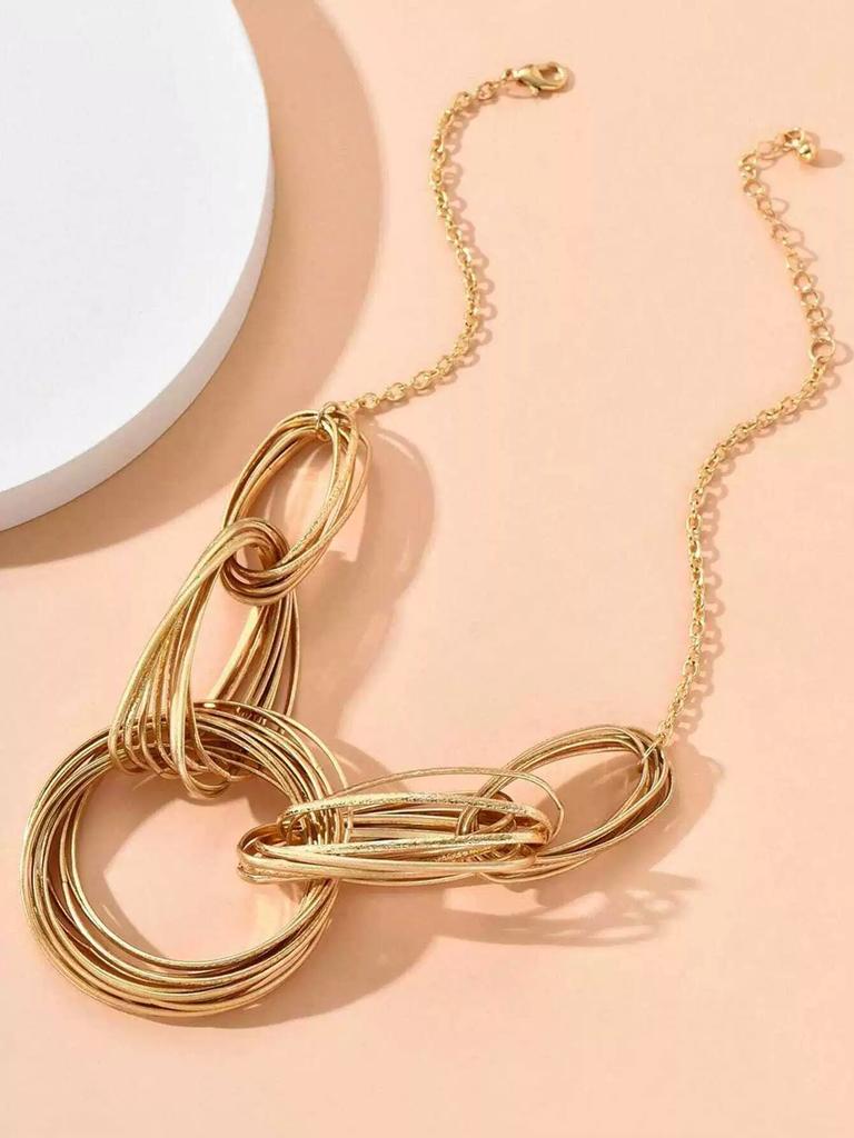 Zlatý přehnaný gotický vícevrstvý náhrdelník s kruhovým spojením, sváteční šperk na krk