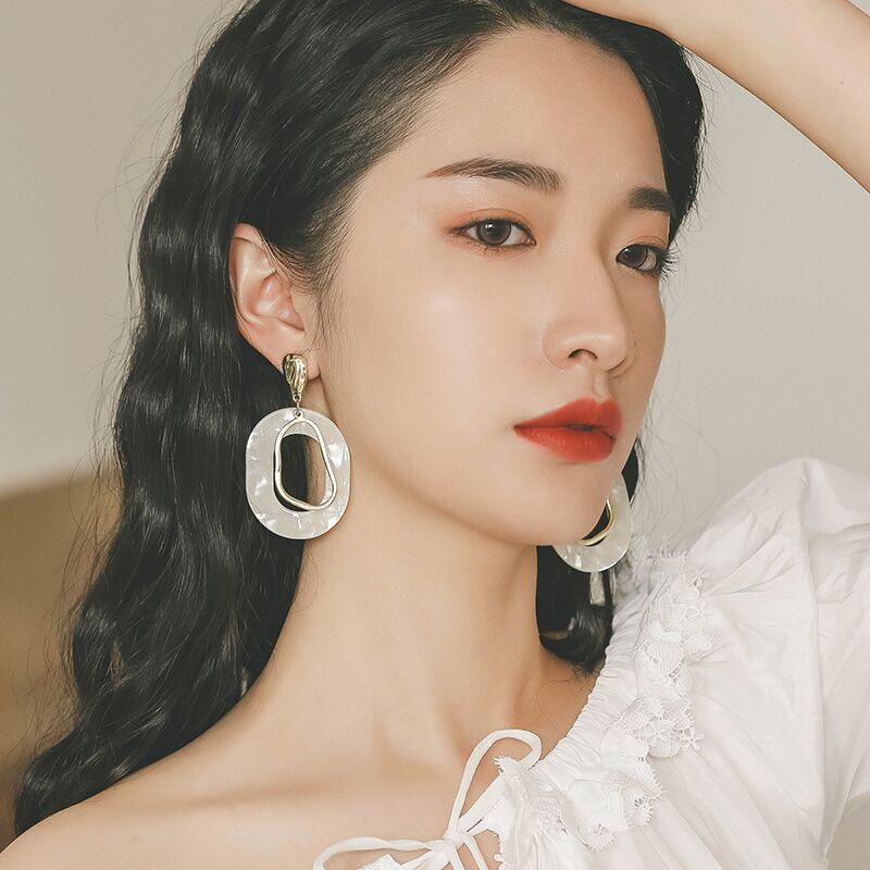 New Korean Geometric Exaggerated Earrings, Simple Personality, European and American Fashion Silver Needle Stud Earrings, Versatile Earrings
