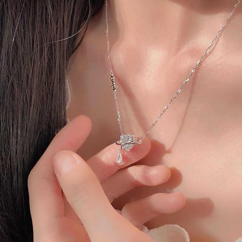 Elegant S925 Sterling Silver Water Drop Necklace - Women's Luxury Niche Design Choker with a Simple, Trendy Style.
