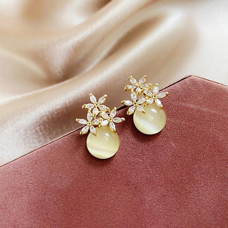 Silver Needle Opal Earrings Love Flower High-end Stud Earrings Earrings Pendants Niche Earrings Jewelry