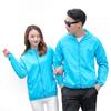 Ultraleichte, faltbare, einfarbige Sport-/Laufjacke mit UV-Schutz und Kapuze