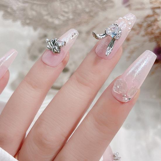 2Pcs Nail Sparkling Decor Non-falling Shining Three-dimensional Art Dazzling DIY New Year Nail Art Bunny