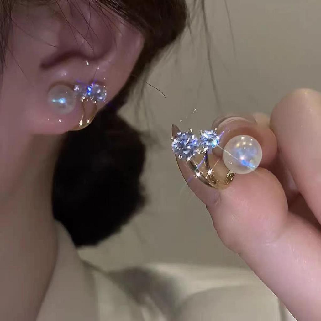 S925 Silver Needle Pearl Flower Stud Earrings - High-End Retro Jewelry for Autumn/Winter