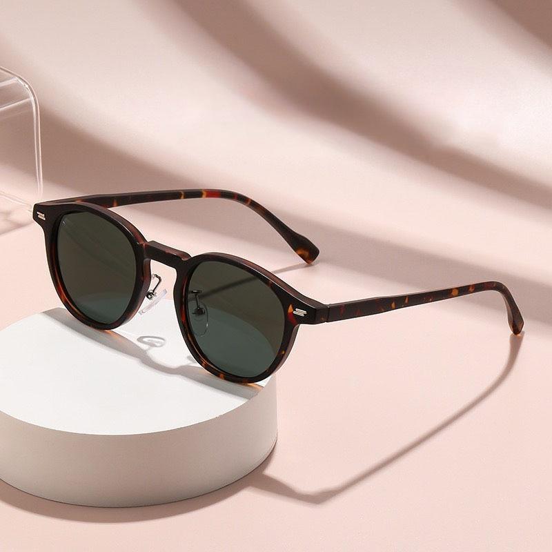 

Fashion Design Myopia Sunglasses Ultralight Round Frame Stylish Short Sight Eyeglasses Retro High-end Sunscreen Fishing Traveling Sunglasses -3.5