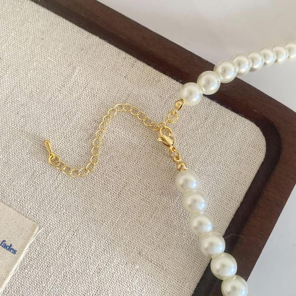 Elegant French White Camellia Pearl Necklace - Women's Autumn/Winter Choker for Light Luxury & Versatile Fashion