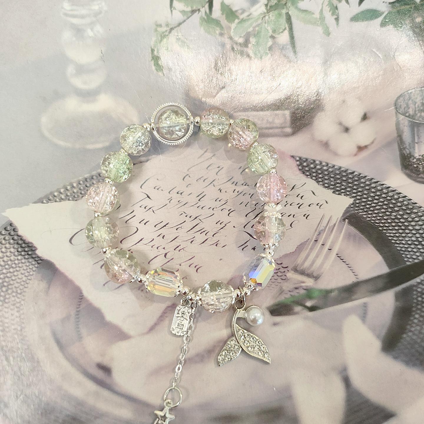 

Браслет з бісеру з вишневого скла Douyin для жінок - Трендовий, Нішевий дизайн, Висококласна естетика.