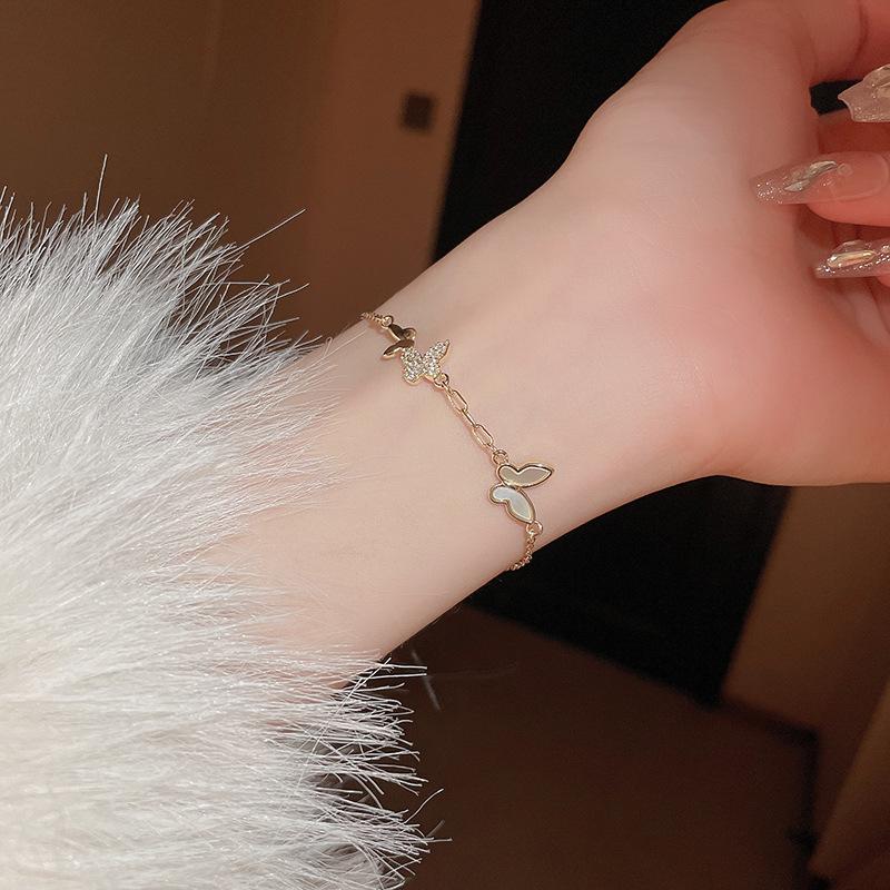 Elegant Gold-Plated Zircon Butterfly Bracelet with Mother-of-Pearl - Fashionable Jewelry for Women
