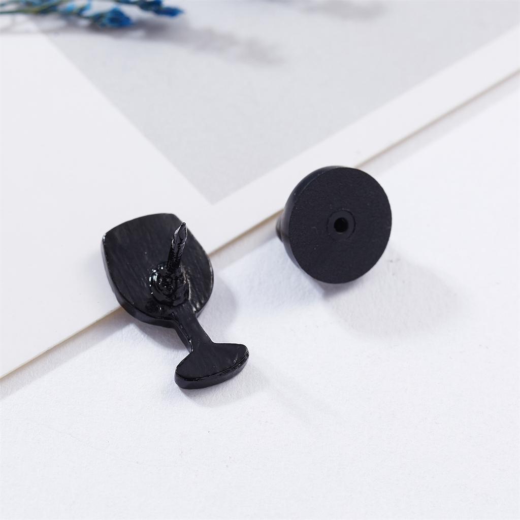 WINE TIME Wine Bottle Glass Couple Brooch For Women Men Red Wine Cup Enamel Lapel Pins Bag Clothes Button Badge Cartoon Jewelry