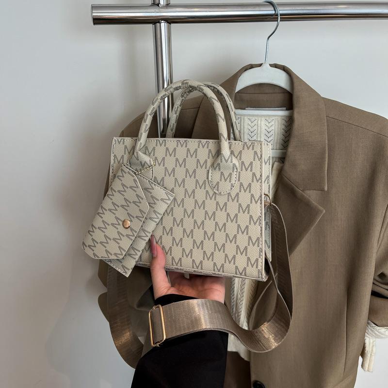 

Ретро трендовая атмосферная сумочка, высококачественная текстура, темпераментная, универсальная, широкий плечевой ремень, сумка-мессенджер на одно плечо, женская хаки