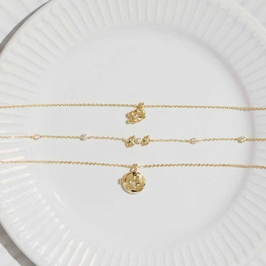 Love Flower Album Pendant Square Opening And Closing Necklace Niche Design Opening And Closing Love Pendant Collarbone Chain