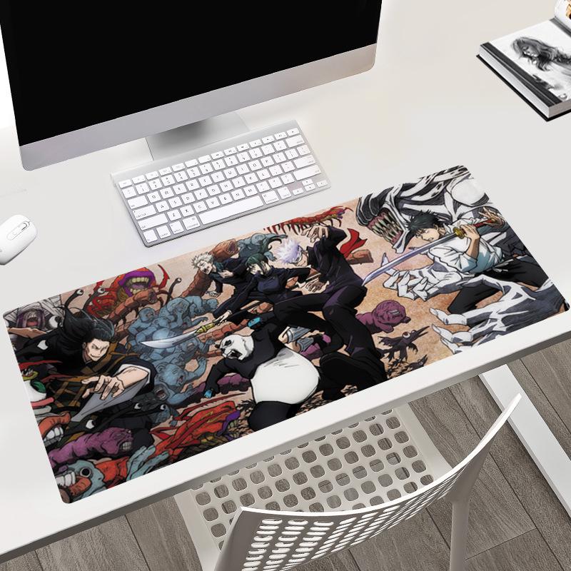 Tapis de bureau Jujutsu Kaisen 40x90x0.3CM avec les personnages Gojo, Yuji et Megumi.