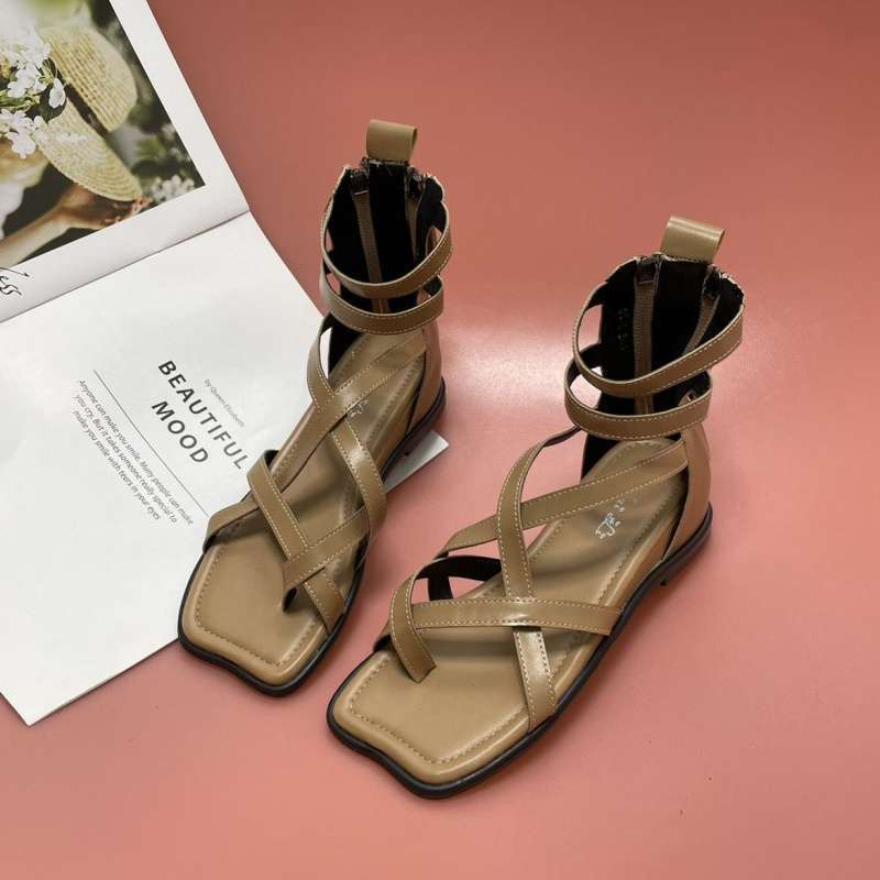 

2025 popular new wedge heel women s shoes inner height increase brown Roman shoes fashion student cover toes do not grind feet sandals women 40