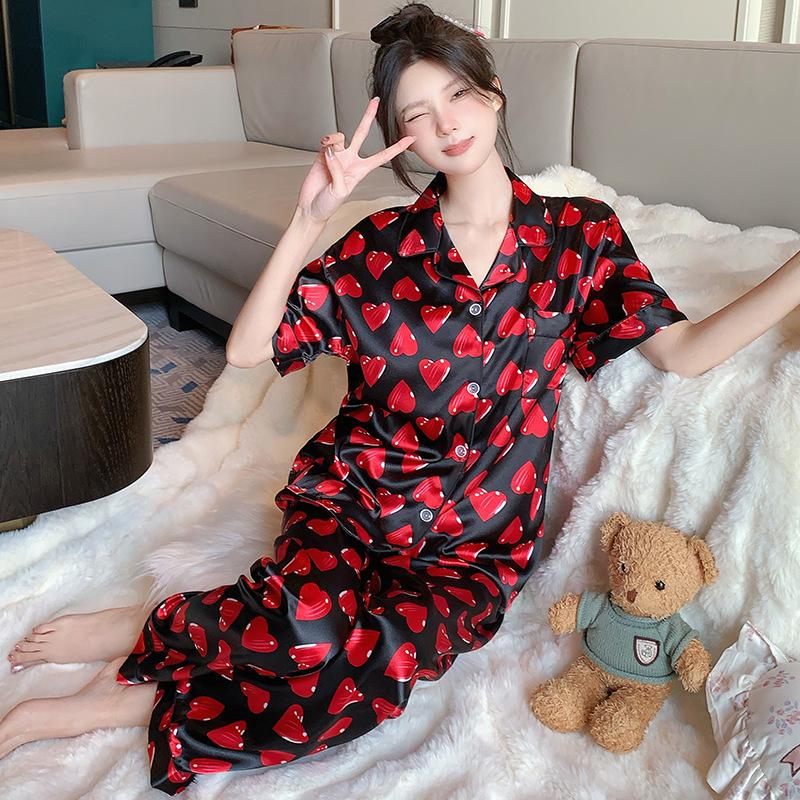 Retro Light Luxury Love Ice Silk Pajamas High-End Women'S Casual Sweet Loungewear Short-Sleeved Set