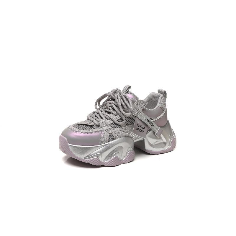 Höhenvergrößernde atmungsaktive Mesh-Schuhe Neue Herbst-vielseitige leichte Plateau-Sneaker Kinder