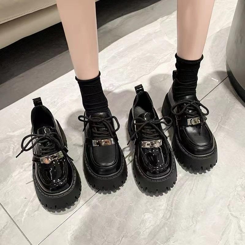 Loafers Women Platform Flats Autumn New Metal Design Elegant Shoes Walking Comfort Lace-Up Single Shoes Large Size D456