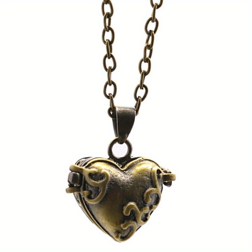 

Сделанный из латуни старый открывающийся полый кулон-медальон для памятных фотографий, бронзовая шкатулка для любовных украшений