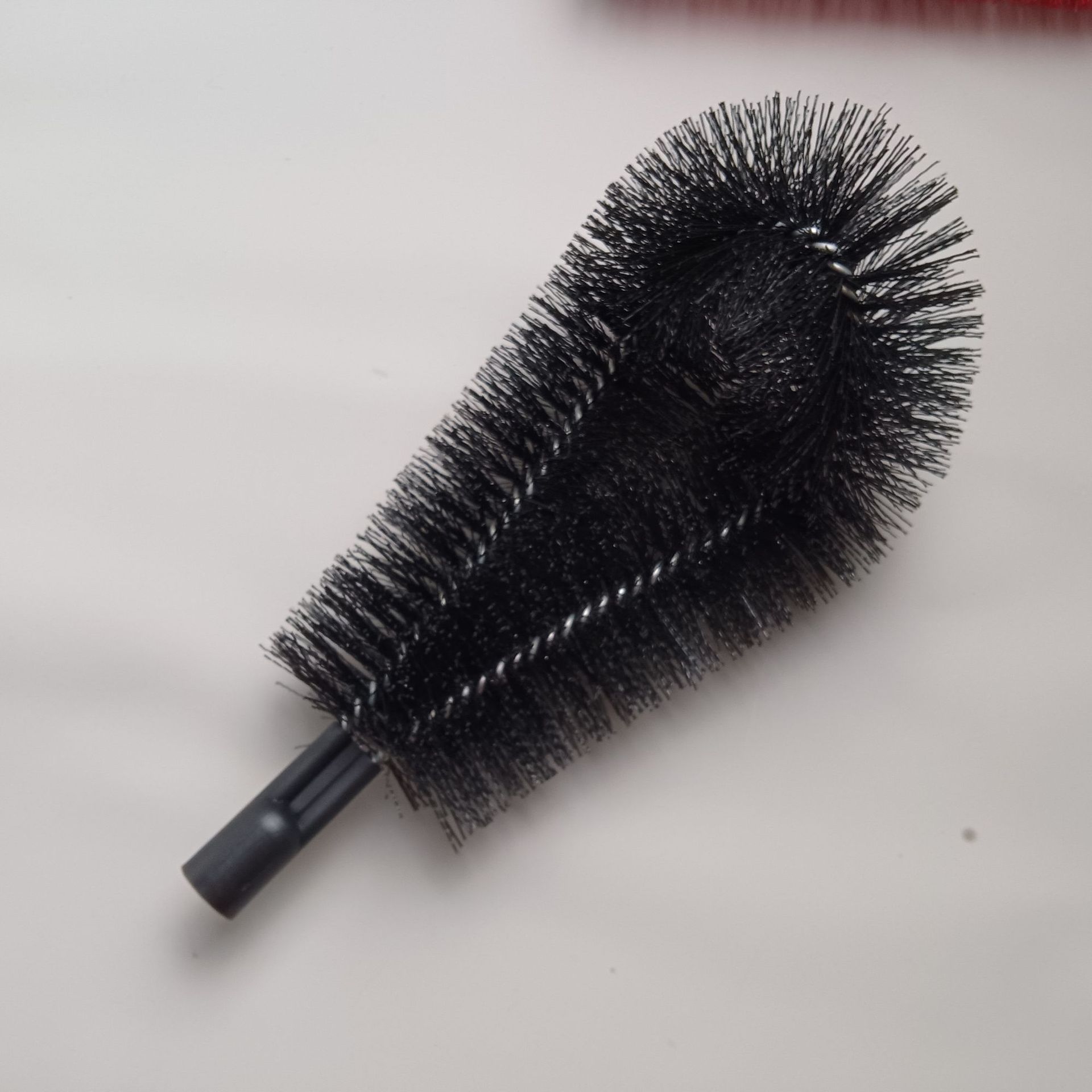 

Extendable Telescopic Gutter Cleaning Brush Roofing Tool - Easy Remove Sink Filter Sewer Brush for Roof Drainage