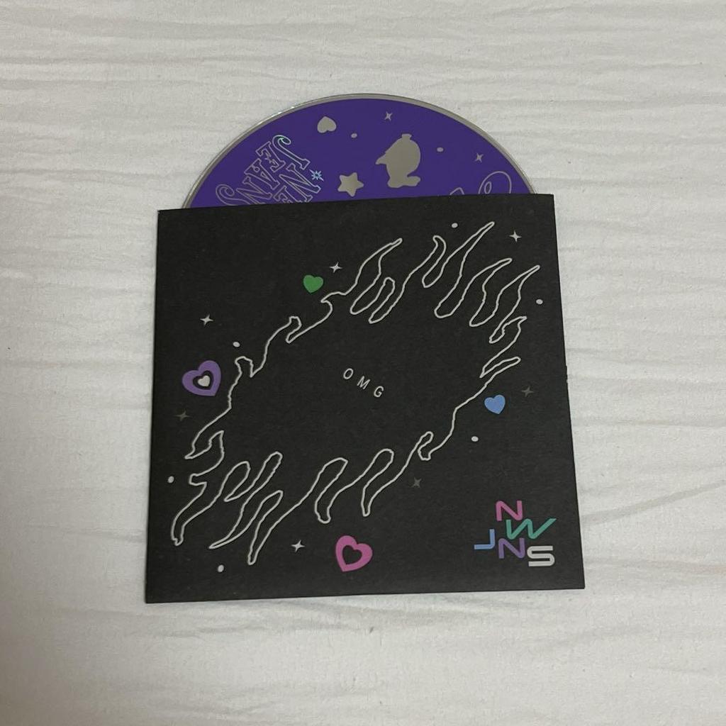 [USED] NewJeans OMG Hyerin Album CD with Bonus