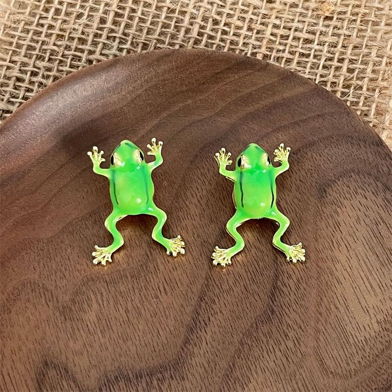 Creative Cute Animal Frog Toad Earrings For Women Aesthetic Design Gothic Funny Green Frog Stud Earring Girls Party Jewelry Gift