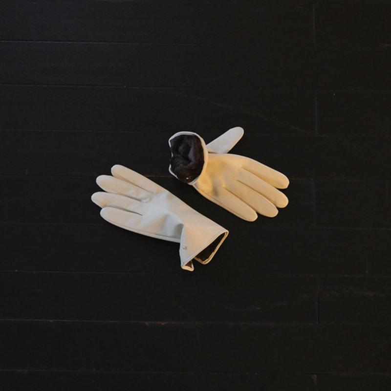 MARTA Signature ball gloves_shot (cream)