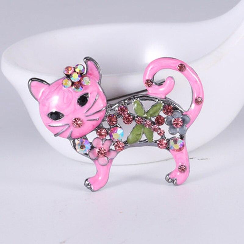 

Blucome новейшая эмалированная брошь в виде животного с милым котом, корсаж для женщин и девочек, костюм, сумка, шляпа, шарф, пряжка, булавки розовый
