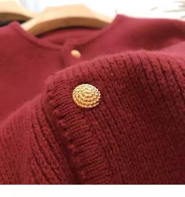 Women's 100% Pure Wool Red Cardigan, Round Neck, Loose Fit, Thickened Sweater for Autumn and Winter.