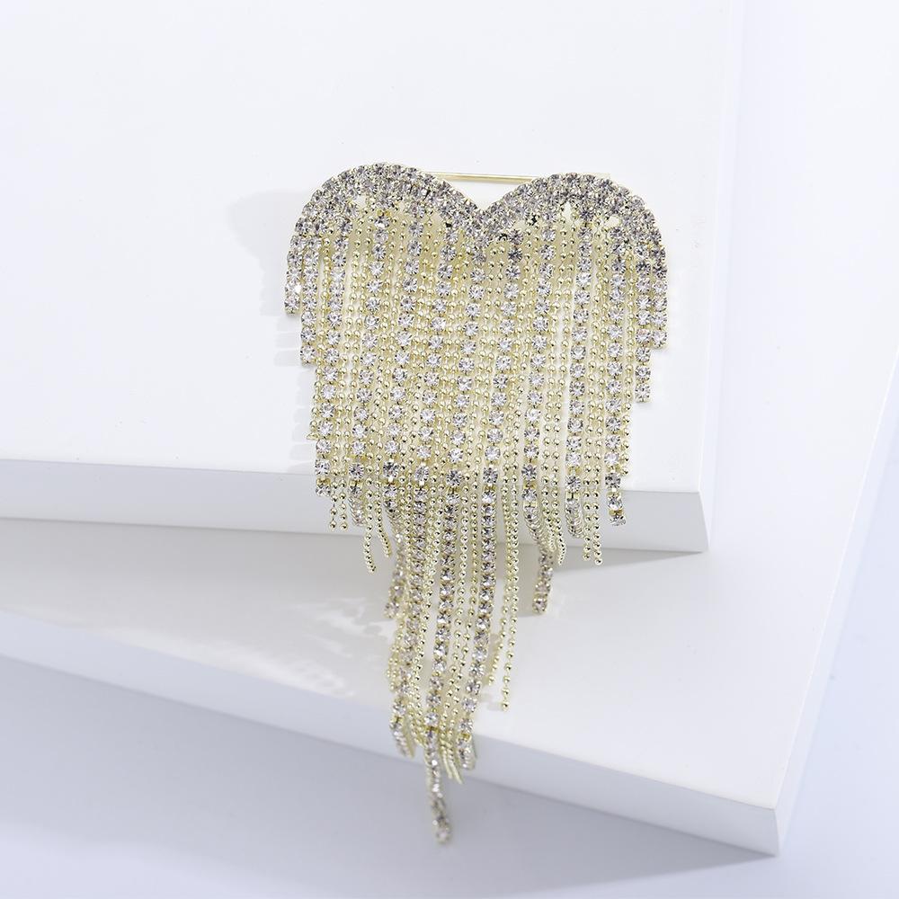Heart Tassel Brooch for Women Elegant Love-shaped Design Premium Metal Material Versatile Suit Lapel Accessory