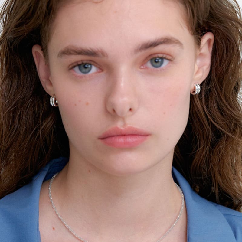 OVLA TWO LINE EARRING_2COLOR JE045