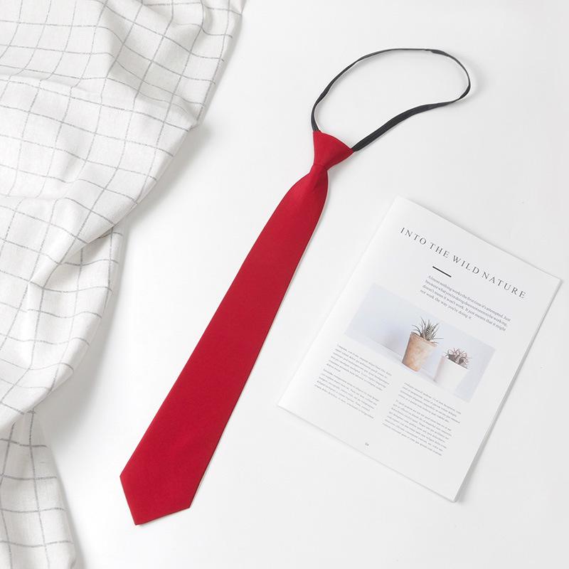 

Академический стиль для женщин Black Tie - Повседневный тренд для студентов