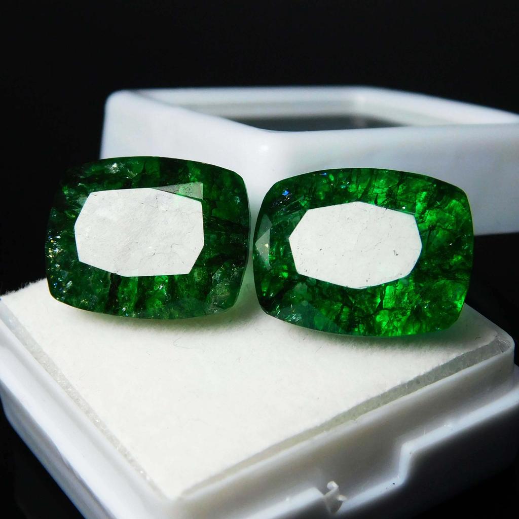 Natural Green Colombian Emerald 21ct Cushion Cut Certified Loose Gemstone