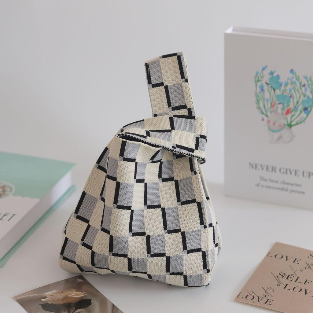 Trendy Knit Bucket Bag For Women Soft And Spacious Tote Bag With Eye-catching Patterns Ideal For Daily Wear And Gifts