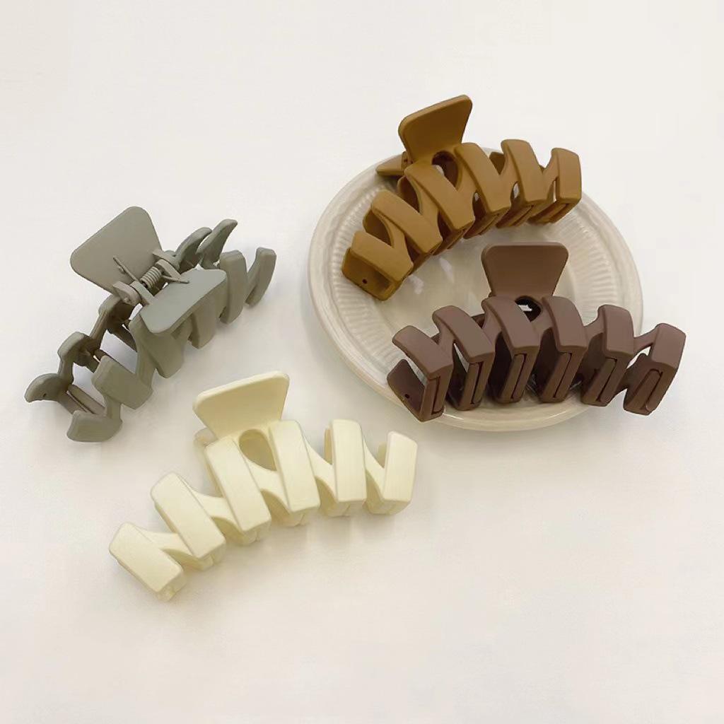 Korean Frosted Large Claw Clip - Elegant Shark Hair Accessory for Women's Updos