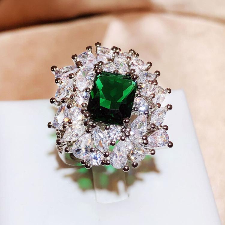 Neuer Simulations-Smaragd-Volldiamant-hoher Sinn für Temperament-Öffnungsring-Schmuck