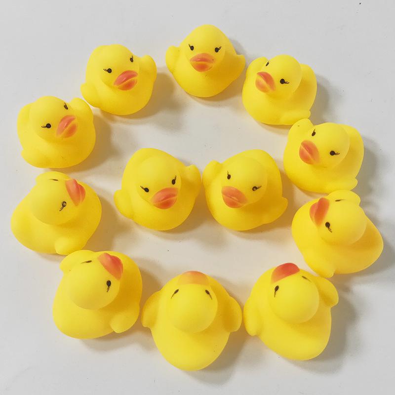 Squeeze & Squeak Vinyl Bath Duck: Interactive Yellow Toy for Boys & Girls