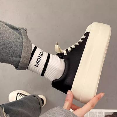 Little White Shoes 2025 New Fashion Commuter Retro High Value Thick Sole Versatile Light Casual Sports Shoes