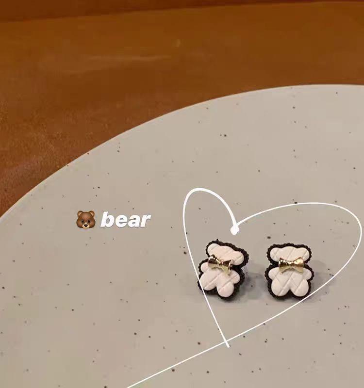 Sweet Cartoon Cute Bear Stud Earrings Female Tide Temperament Niche Design Sense Versatile Earrings