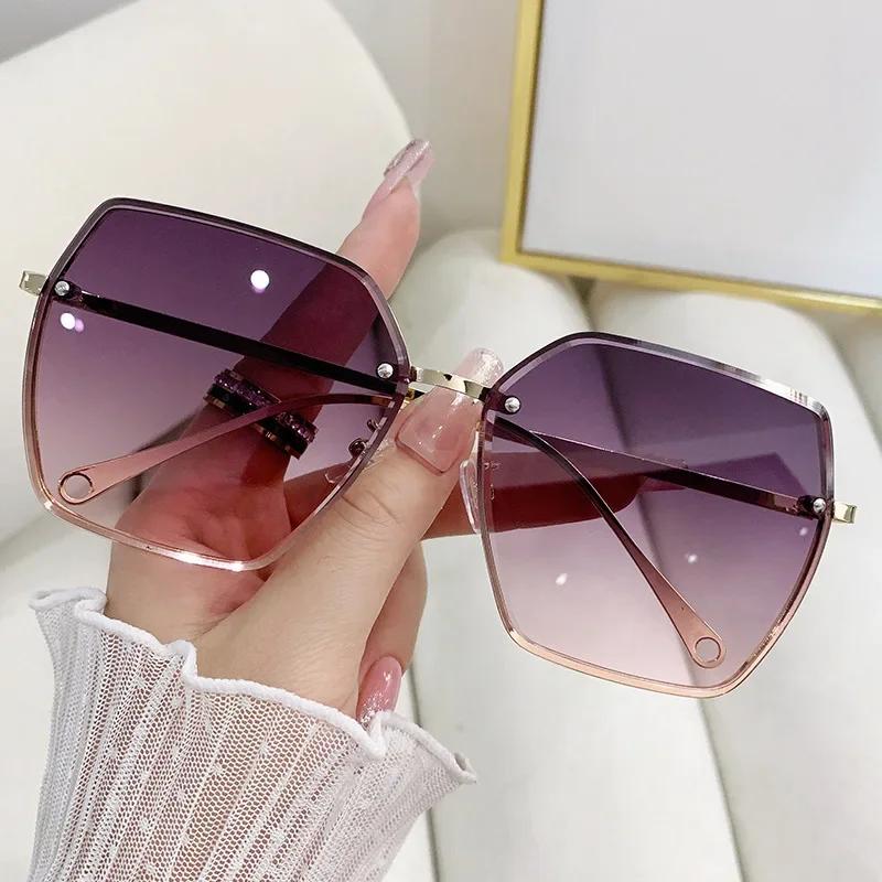 New Vintage Square Sunglasses Woman  Designer Glasses Rimless Gradient Sun Glasses Female Fashion Big Frame Oculos De Sol