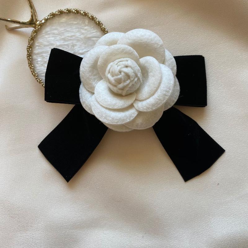 Black Brooch Fabric Camellia Flower Brooch Bow Tie Ladies College Style Shirt Collar Pins Vintage Wedding Party Brooches For Wom