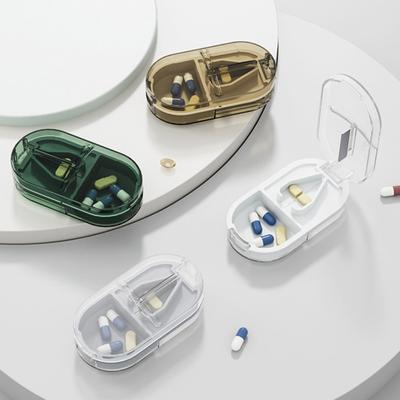Klare tragbare Pillenschneiderbox, Lebensmittelqualität, scharfe Edelstahlklinge, 2-in-1, multifunktionaler Organizer für Reisekapseln, Tablets, Aufbewahrungsbehälter