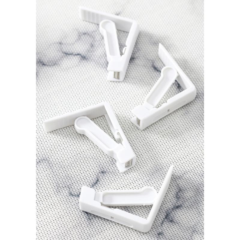 Table Cover Clamps 4 Piece Clip-On Plastic Holders for Dining Tables, Coffee Tables, Outdoor Meals and Home Use
