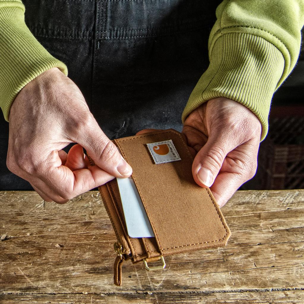 Carhartt Damen Lässiges Nylon-Entenstoff Reißverschluss Kartenetui Geldbörse, Nylon-Entenstoff Reißverschluss (Tiefes Weinrot). Einheitsgröße, Lässiges Nylon-Enten-Reißverschluss-Kartenetui Geldbörse