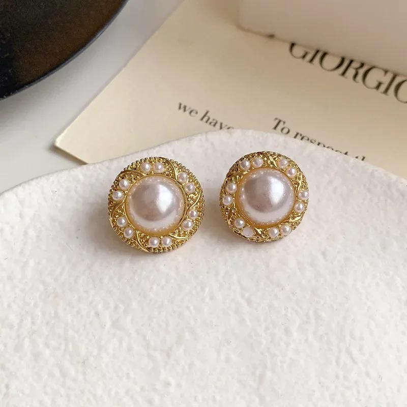 French Baroque Pearl Earclip with No Ear Hole for Women New Earclip Style Versatile Earaccessory