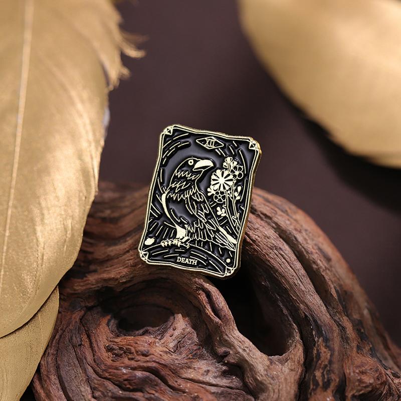 Schwarze Tarot Emaille Pins Custom Sonne Mond Sterne Dunkle Hexe Broschen Reversabzeichen Punk Gothic Schmuck Geschenk für Freunde