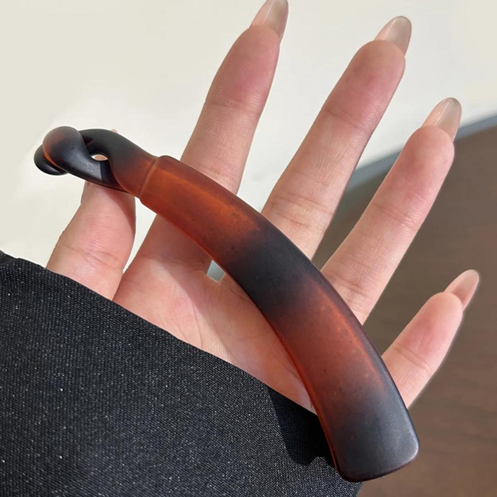 New Korean Simple Banana Grab Clip for Women Fashion Temperament Anti Slip Large Vertical Clip Girl Geometric Hair Accessories