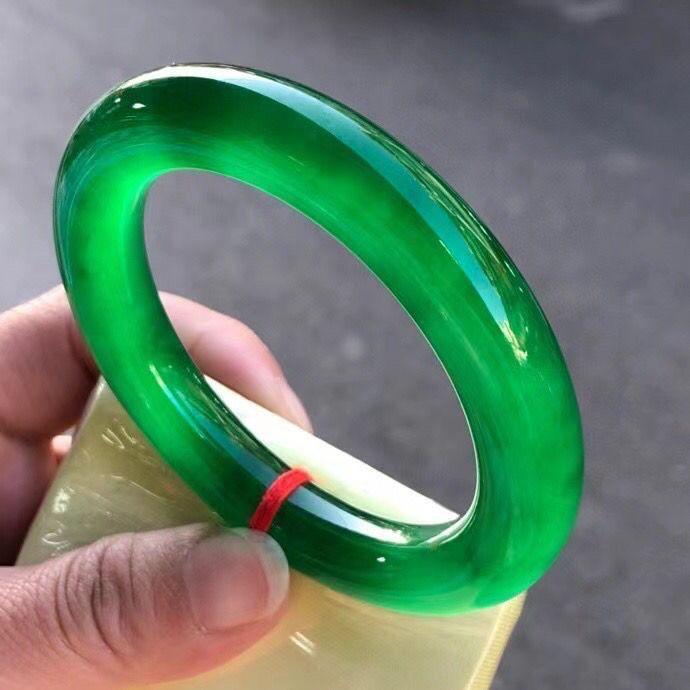 Imperial Green Spicy Ice Jadeite Bangle – Iconic Jade Stone Bracelet Gift 58mm
