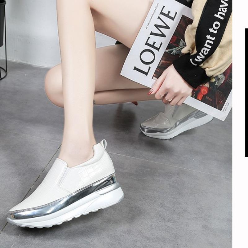 Spring new thick-soled lazy shoes women's one-pedal sports shoes casual and light muffin thick-soled running shoes