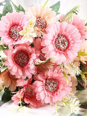 1 Bund 7 Köpfe Künstliche Gänseblümchen Sonnenblume Gerbera Falsche Chrysanthemen Kunstblumen Verwendet für Heim-Hochzeitsfeier-Dekoration