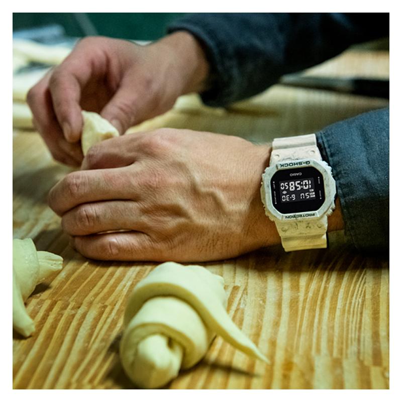 Casio G-SHOCK Series Square Earth Color Simple Outdoor Sports Quartz Movement Resin Strap Japanese and Korean Watch Men's Watch Black DW-5600WM-5PRD