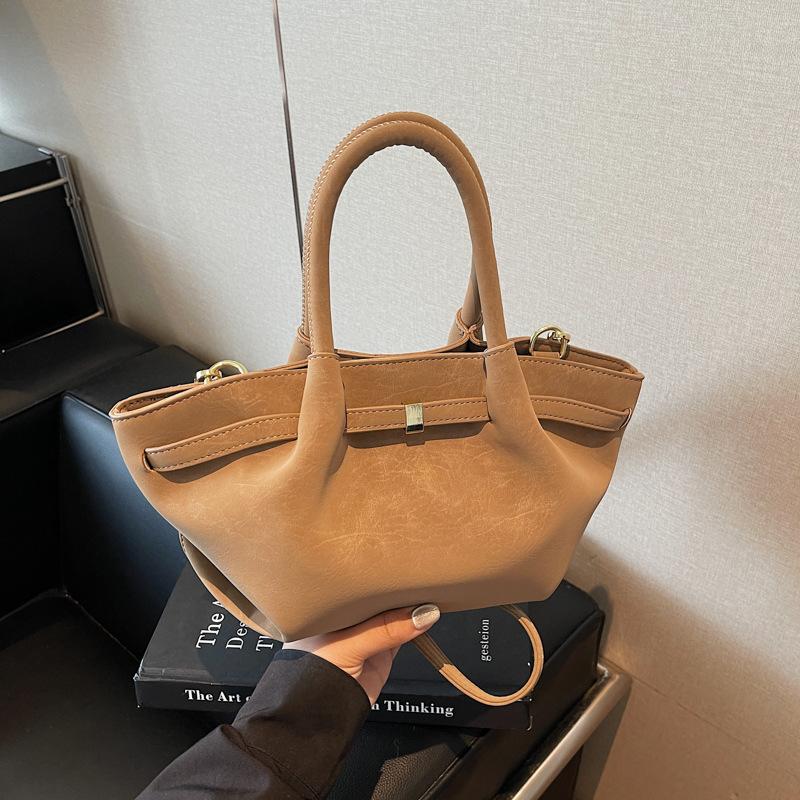 

Maillard retro matte big bag women s new fashion portable tote bag autumn and winter texture messenger bag хаки