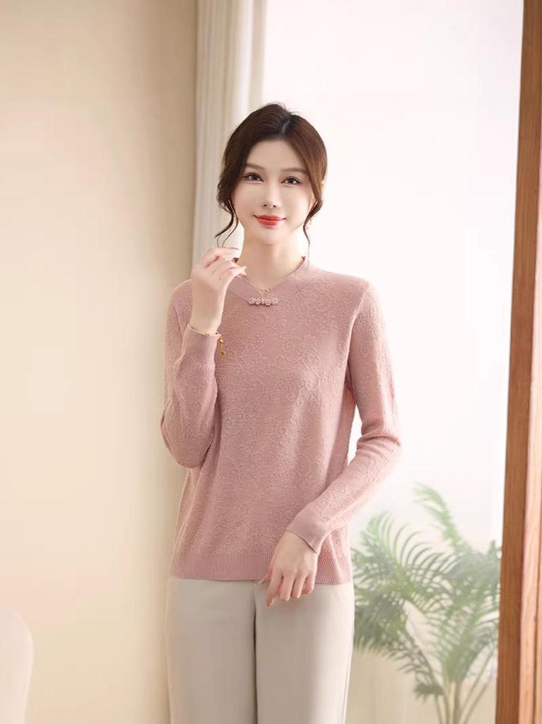 2026 Autumn/Winter Plus Size Knit Tops for Mothers, Base Layer Shirts for Middle-aged & Elderly Women, Wedding Banquet Sweaters
